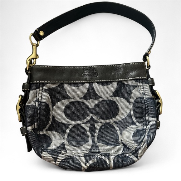 バッグ Coach Denim Signature Shoulder Bag y2k Coach Y2K Signature Denim Zoe Shoulder Bag with Gold Hardware